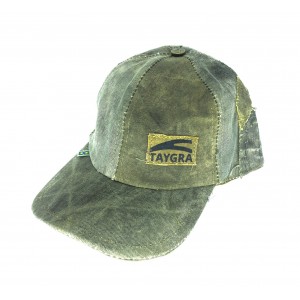 Cap from recycled truck´s cover canvas